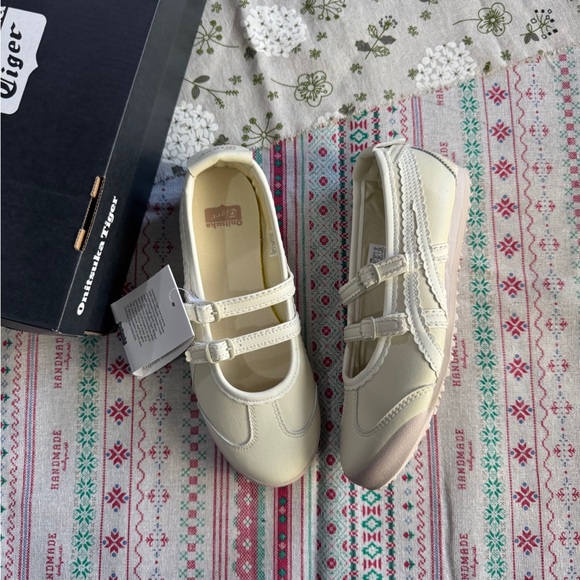 Onitsuka Tiger by Asics Shoes - Onitsuka Tiger Cream Mary Jane Sneakers